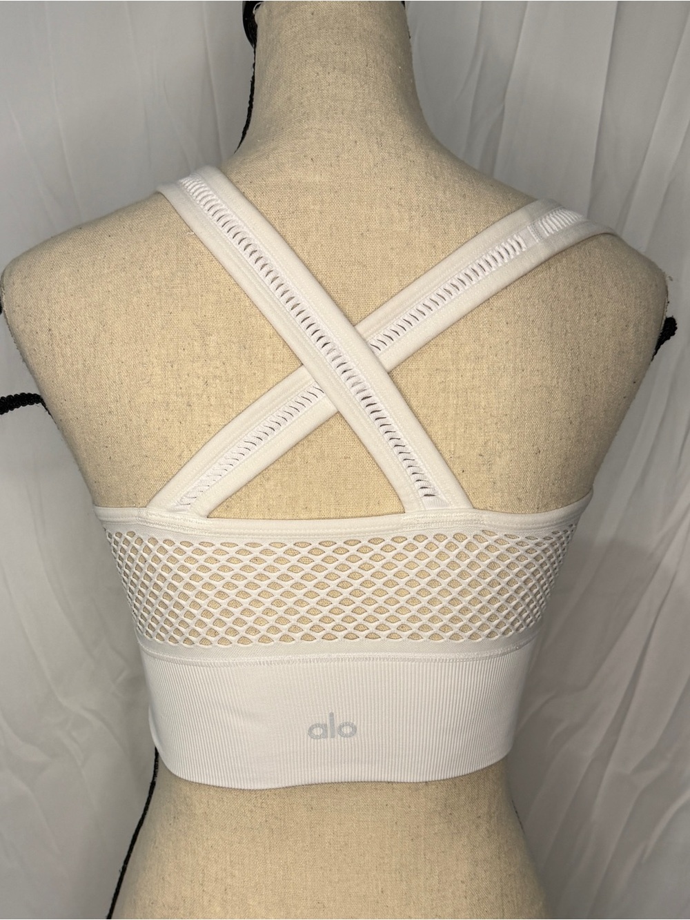 Alo Yoga White Seamless Open Air Bra - Picture 7 of 7